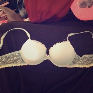 Bra size 32 D